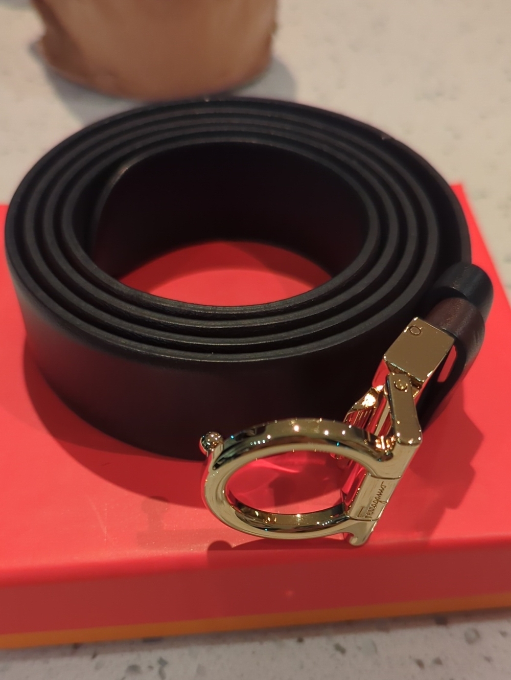 Salvatore Ferragamo Black Leather Belt with Gold Gancini Buckle - Picture 2 of 9